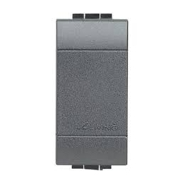 bticino living international falso polo 1 posto bticino l4950