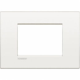 bticino  living light  placca 3 posti bianco puro bticino lnc4803bn