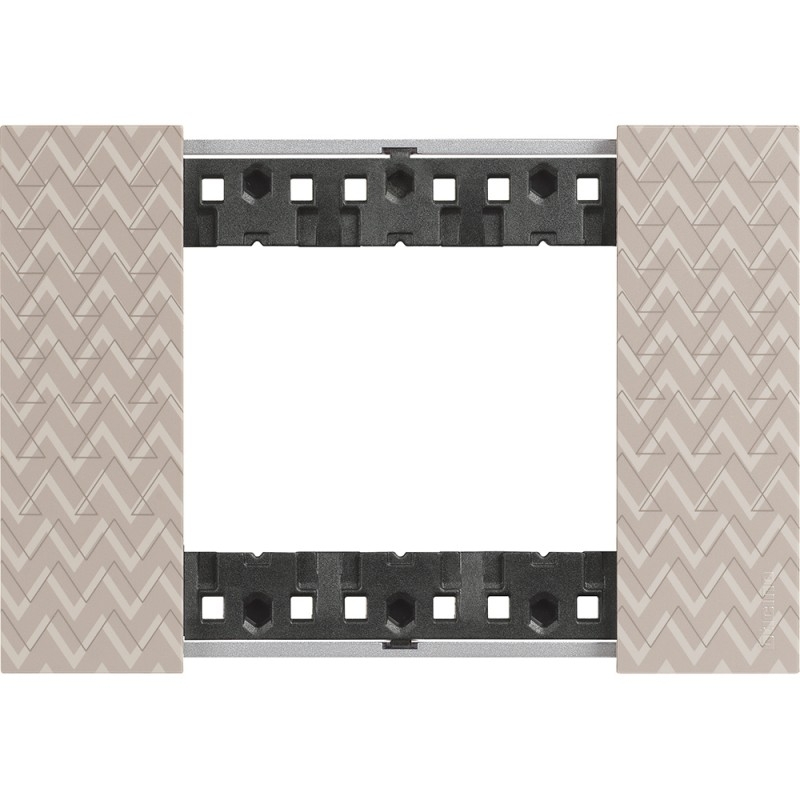 bticino living now placca optic tre posti  tecnopolimero bticino ka4803mm